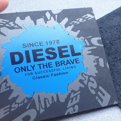 Zilveren Folie Gedrukte Logo Straight Cut Leather Embossed-Flarden